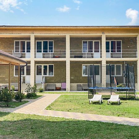 Guest House Harmony Pizunda Bagian luar foto