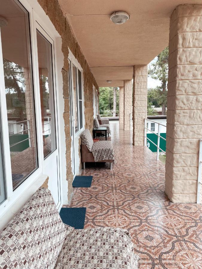 Guest House Harmony Pizunda Bagian luar foto