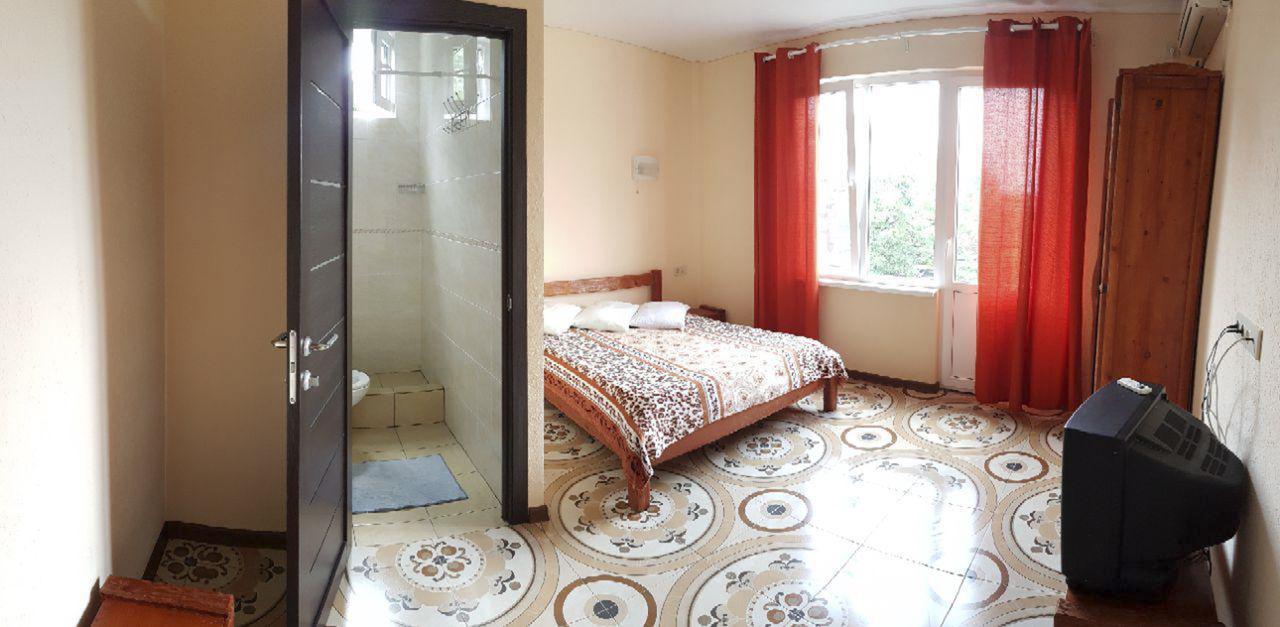 Guest House Harmony Pizunda Bagian luar foto