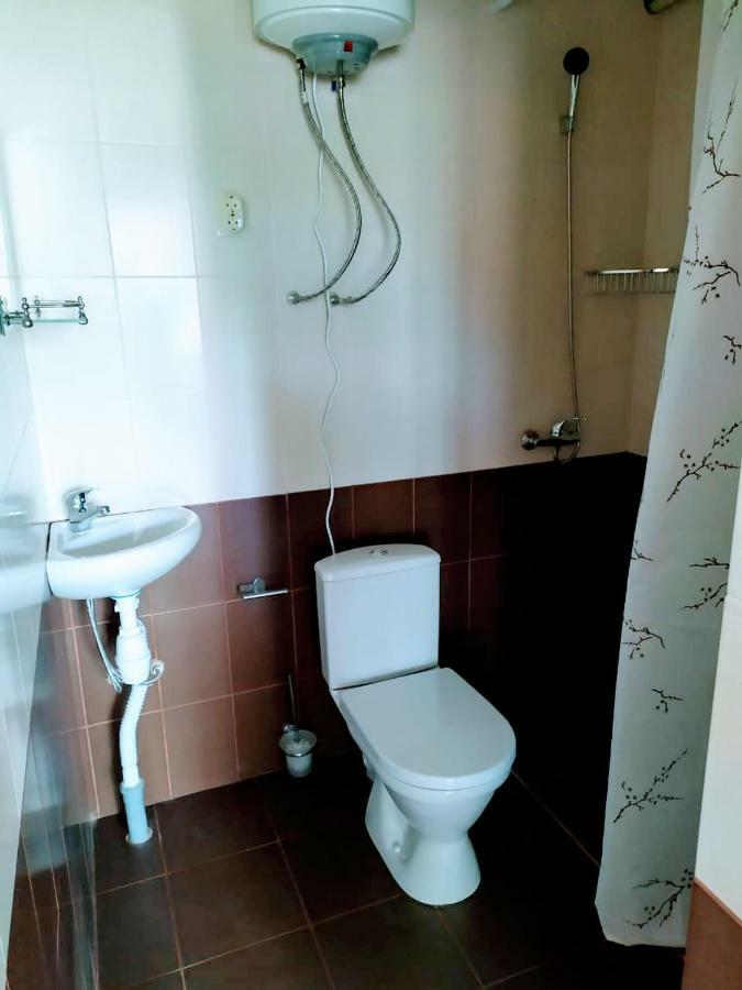 Guest House Harmony Pizunda Bagian luar foto